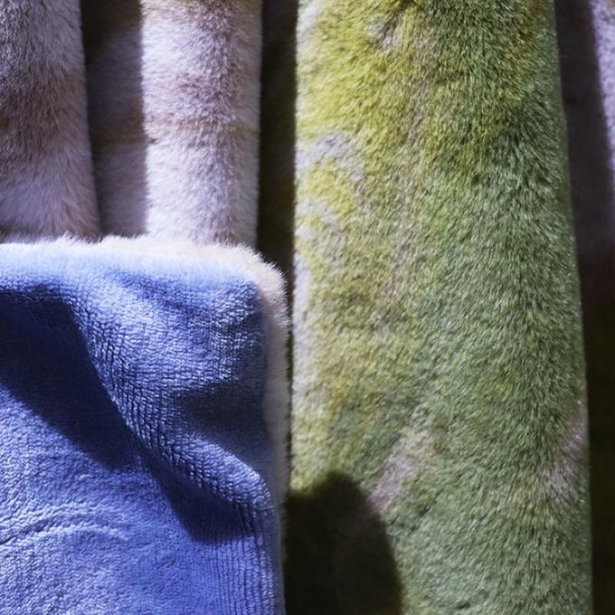 Weiches, stilvolles, gefälschtes Pelz-Wurfdecken Luxus warme Korallen-Gewichtsdecke gefaltet 4