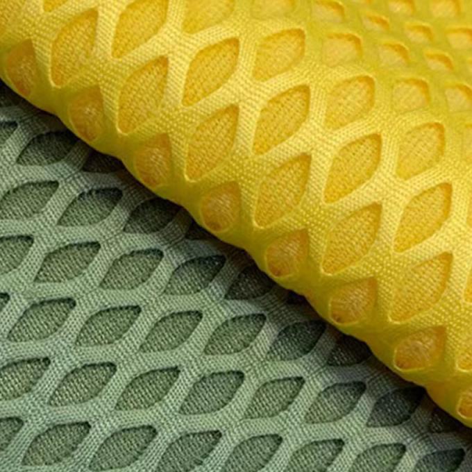 2 mm Atmungsgemäßes Luftnetz Material Dehnbares 100% Polyester Luftnetzgewebe 2