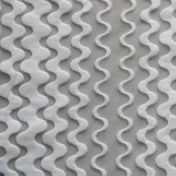 Jacquard Tränenabweisendes 3D-Gittermaterial Recycling-Polyester-Gitter 3mm 4