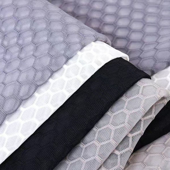100 Prozent 200gm Polyester-Gittergewebe Luftnetz Atemberaubendes Gewebe Gittergewebe 4